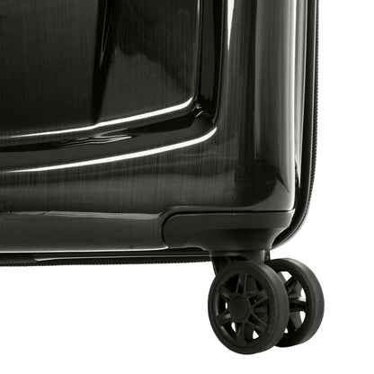 Close-up of 360-degree multi-directional dual spinner wheels on Samsonite Winfield 2 luggage